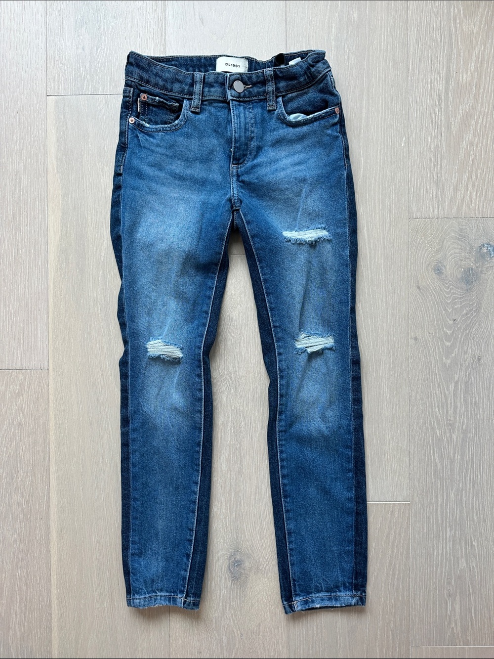 DL1961 Women's Dark Blue Skinny Jeans with Knee Distressing